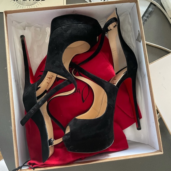 CHRISTIAN LOUBOUTIN 
MARLENALTA 150 VEAUVELOURS - Picture 6 of 6